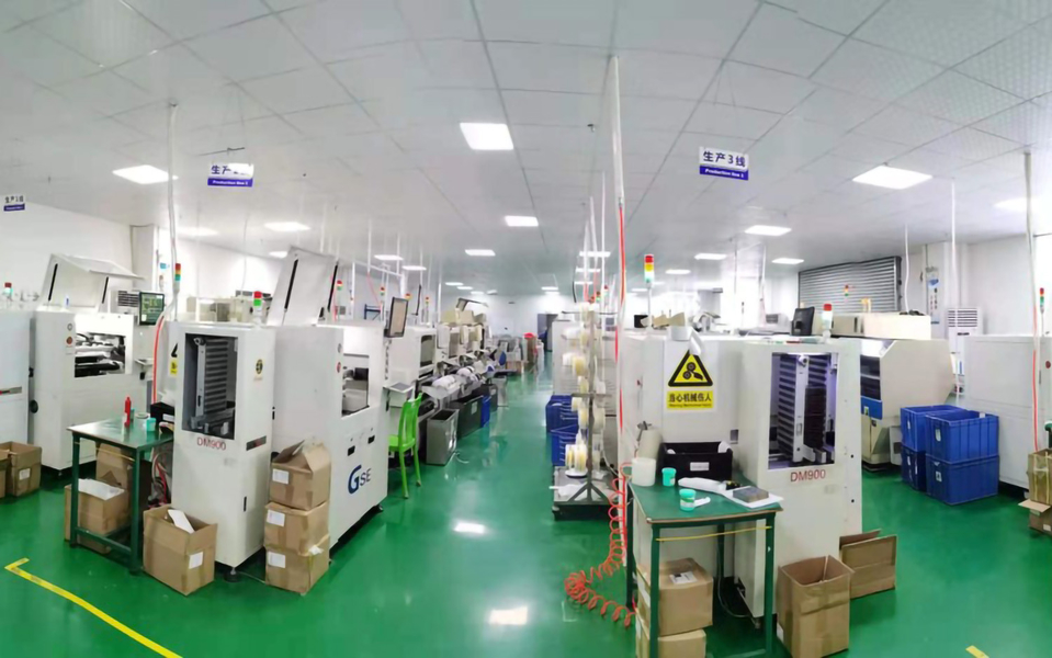 Shenzhen Lanshuo Communication Equipment Co., Ltd línea de producción de fábrica